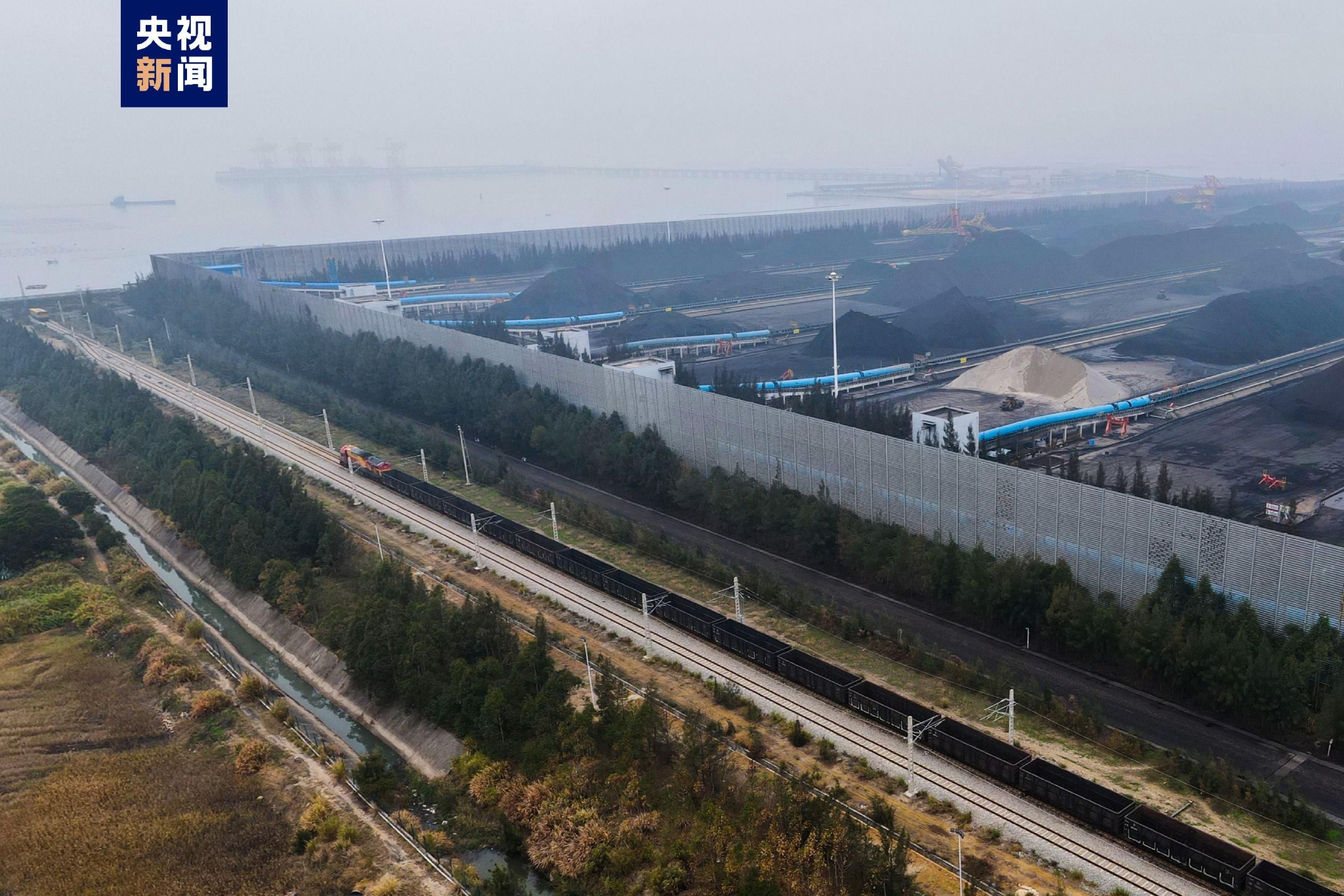 福建省局部降温超15℃  铁路部门保障电煤运输