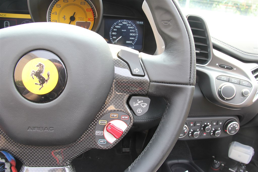 {線上賭場}(法拉利方向盘转速灯)