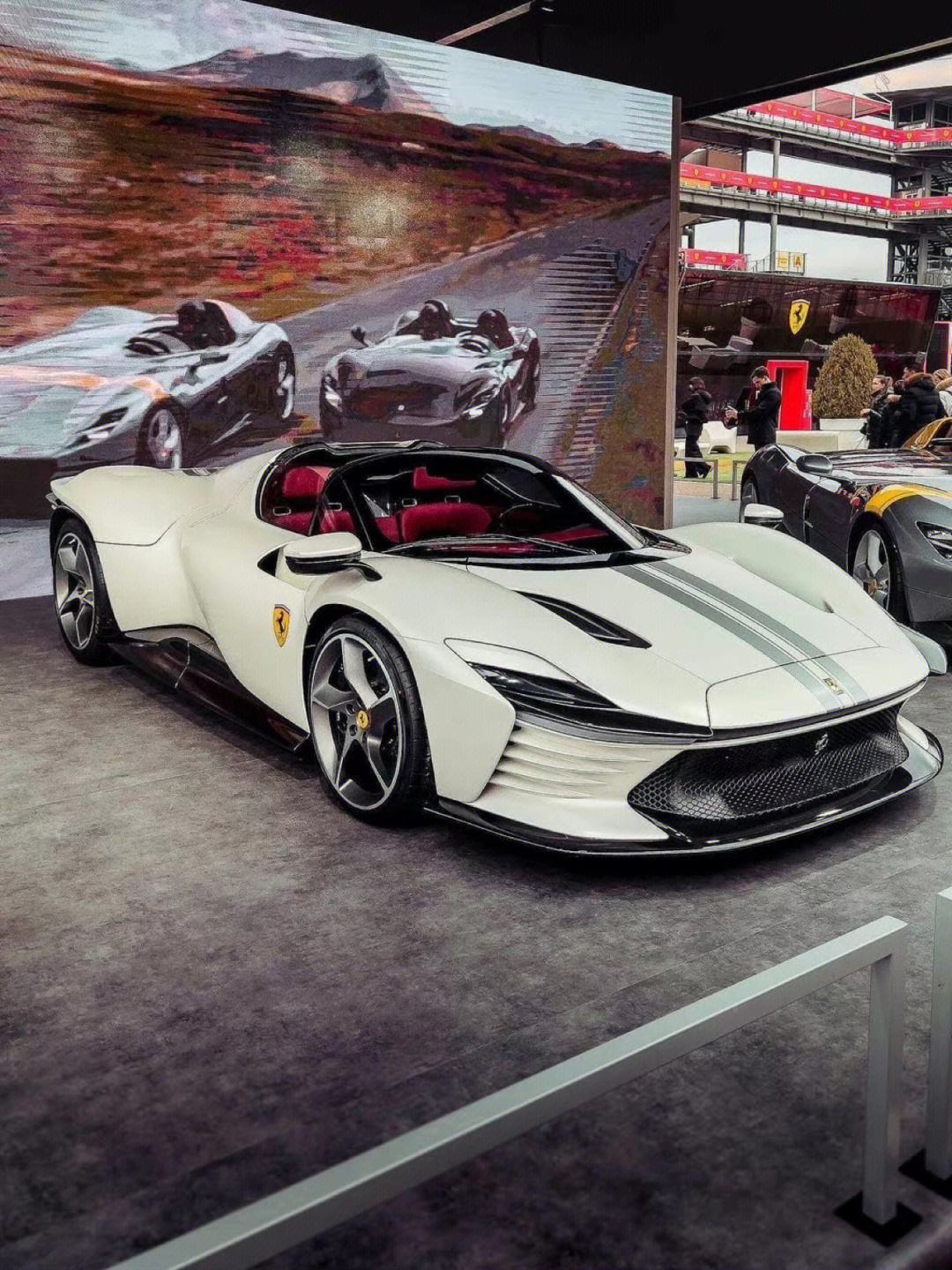 {網上賭場}(2021年最新款法拉利) {網上賭場}(2021年最新款法拉利)